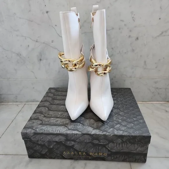 Azalea Wang white booties with gold chains size 8.5 NWT - Picture 5 of 5